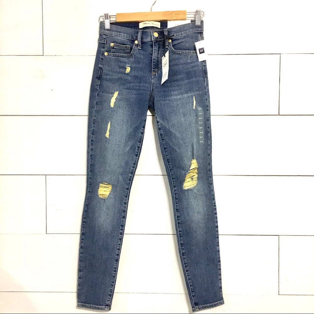 GAP BRAND NWT Gold Destructed Jeans 26 👖